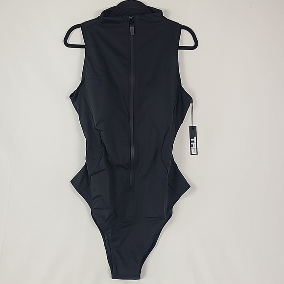 NWT TA3 Sleeveless Surfy One Piece Swimsuit Sz 3X Reg/Long Black - Picture 1 of 7
